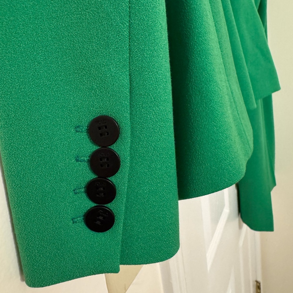 The Fold London Women's Green Blazer and Pants Set - Picture 7 of 16